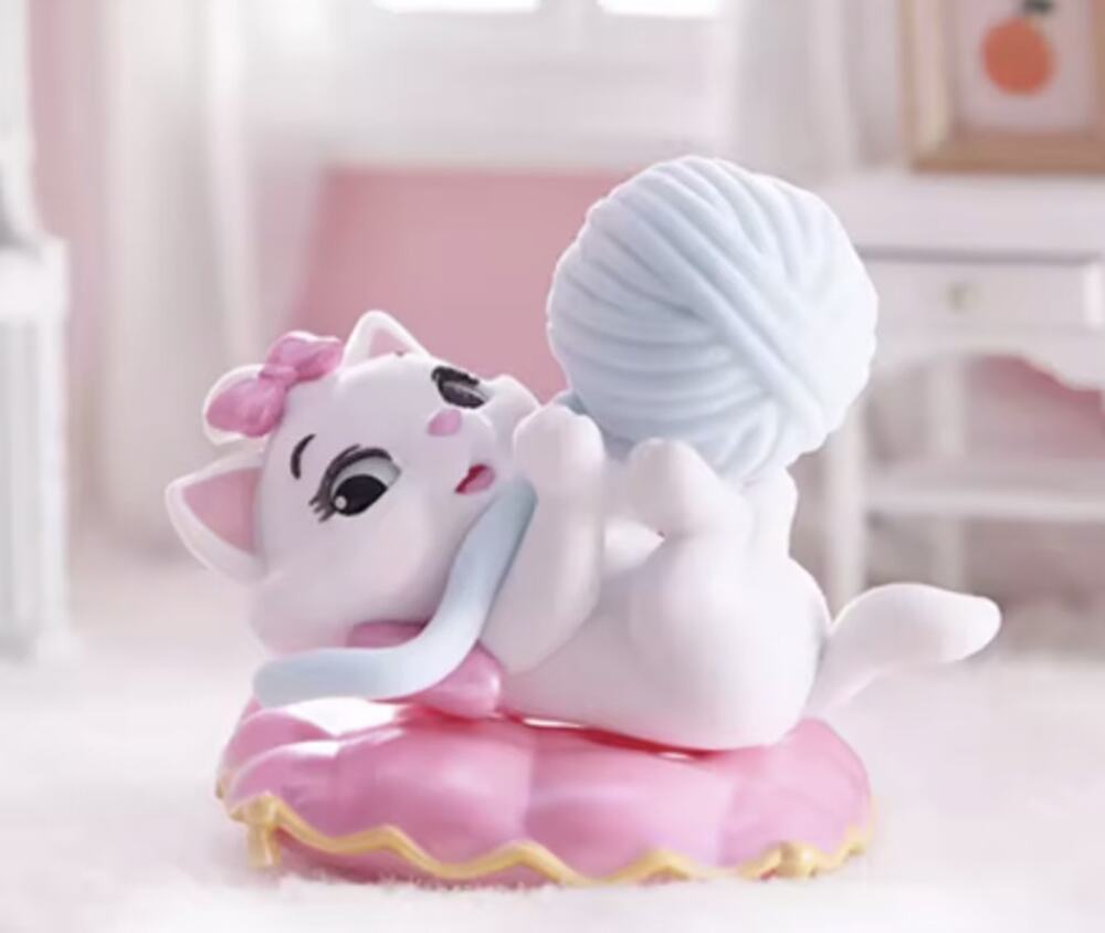 Disney x Miniso Fluffy Cat Naughty Yarn Ball Collectible Figurine, New Open Box